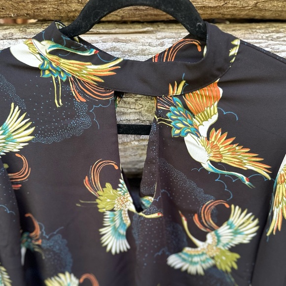 Pretty Lily white blouse size L - Picture 2 of 6